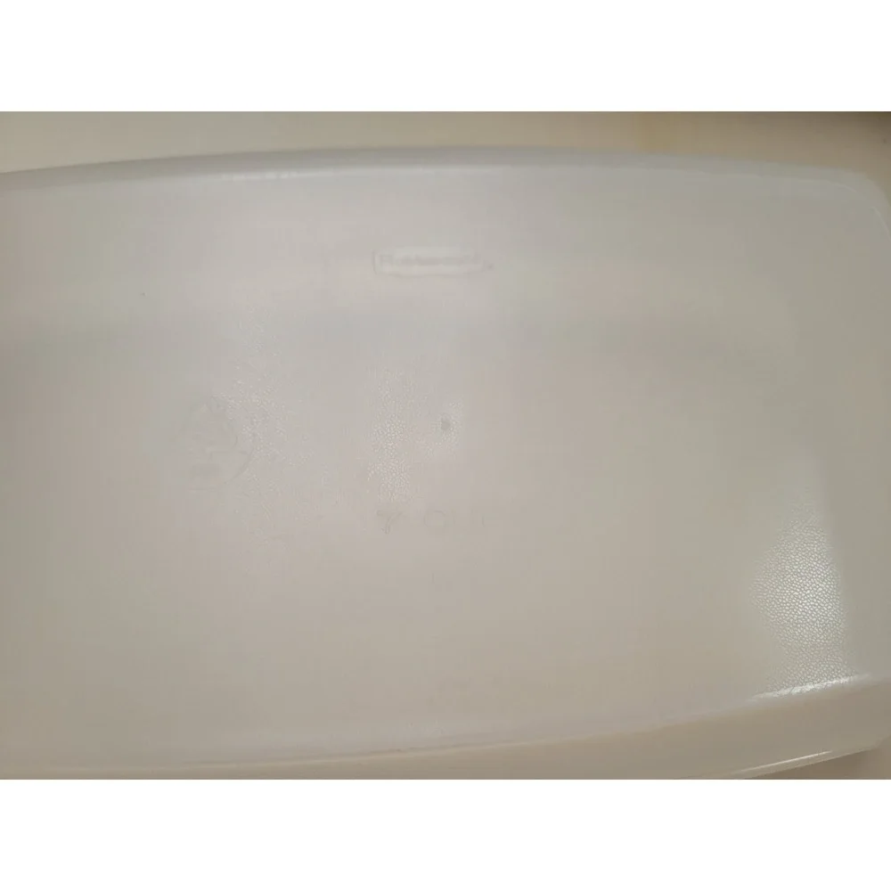 Rubbermaid Vintage Servin Saver 1 #6 Rectangle & 1 #5 Rectangle Container w Lids